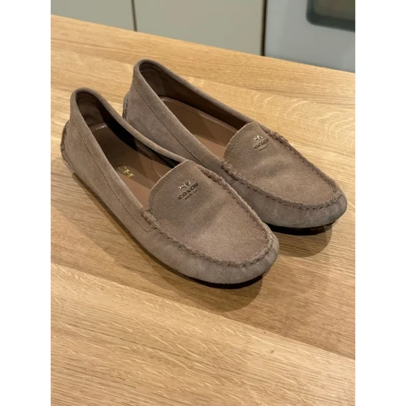 Women's Coach Brown Suede Loafers Size 7.5 - Picture 2 of 7